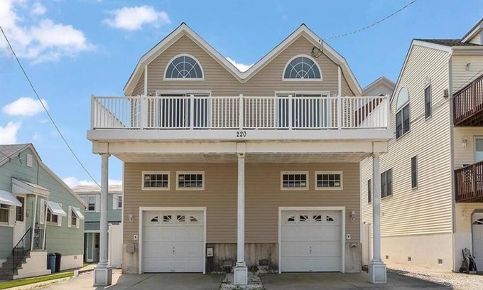 Sea Isle City House | 220 40th Street West
