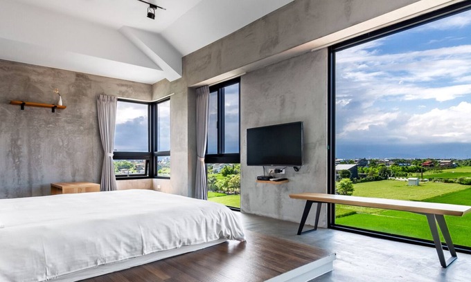 Wujie Hotel | 24°42