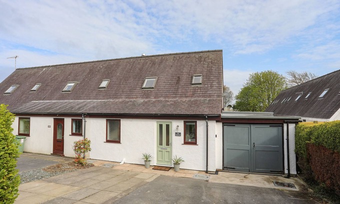 Abersoch House | 240 CAE DU, pet friendly, with open fire in Abersoch