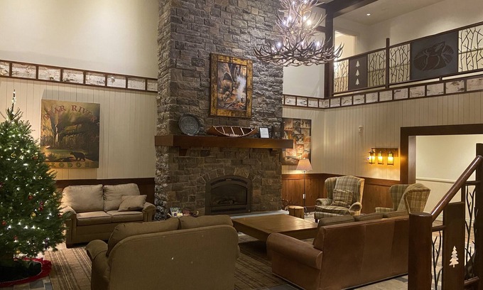 Stratton Mountain Condo | 2400 sf 4BR/4BA STRATTON CONDO. Walk to Village. Pool, spa, sauna, game room.