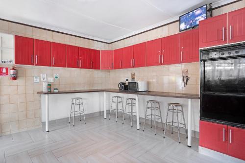 Pinetown Cabin | 25 Jacaranda Lodge & Backpackers