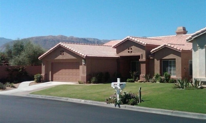 Palm Desert House | 25% off Dec - Great place for Holidays! Private Home w Pool, Spa,& Putting Green