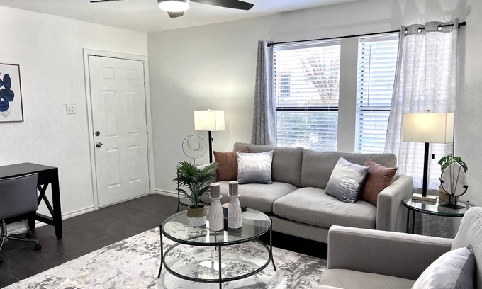 Irving Apartment | 25% OFF I65 - 1BD Condo, Pool, HWY 161/183, DFW South - Irving