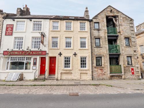 Lancaster Apartment | 25 St Georges Quay