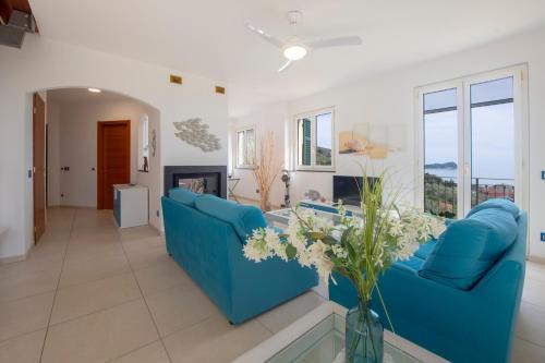 Lavagna Apartment | 257b - Villetta Maiso - Vista Mare, Giardino e Piscina Privata a 2 minuti di auto dalle spiagge e mare - PARCHEGGIO PRIVATO INCLUSO