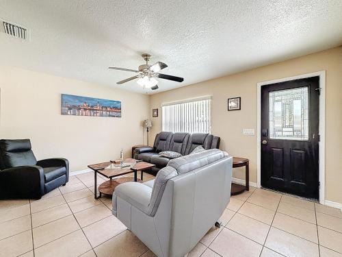 Tampa House | 2737 Bel Aire Circle