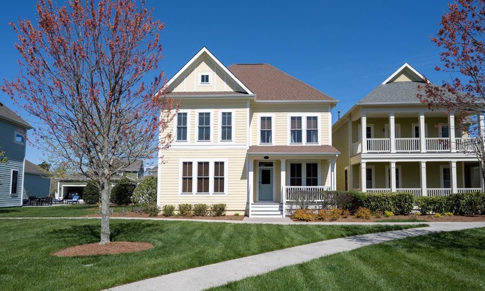 Long Neck House | 27531 S Nicklaus Ave - Four bedroom home in the amenity filled Peninsula!