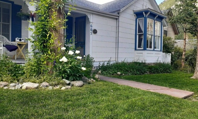 Historic District Cottage | 29 day rental - Flexible — extended Fall, Winter, Spring in the Rockies!
