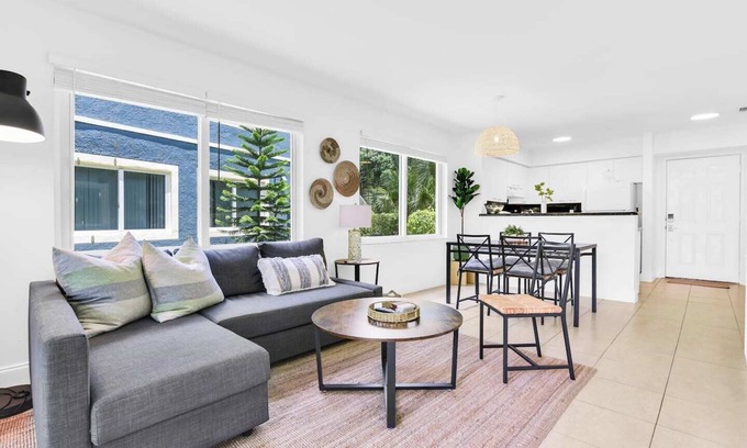 Mission Bay Apartment | 290B - Boca Retreat w/Pool, Parking, Near Evert Tennis & Shops