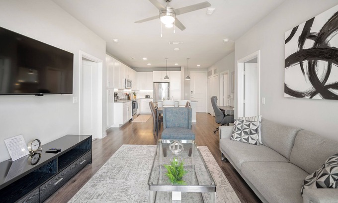 Allen Apartment | 2BD/2BA, Lounge, HWY75/399 - McKinney - MCK211