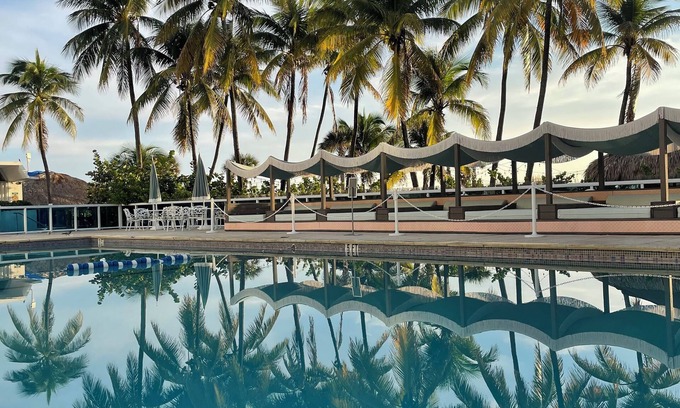 Miami Beach Apartment | 2bd2bth Partial Ocean view Ste w/balcony, Pool, nearby dining, beach access