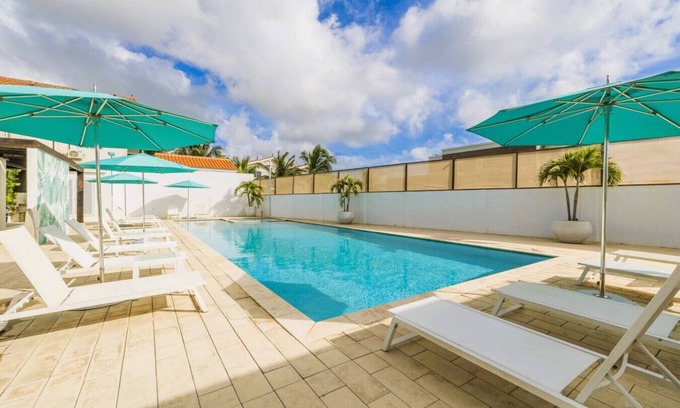 Washington House | 2BR/2BA 4MINS to Beach at LUX Villa 5 by Bocobay
