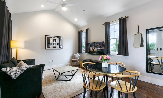 New Orleans Hotel | 2BR/2BA Retreat at The Heart of New Orleans