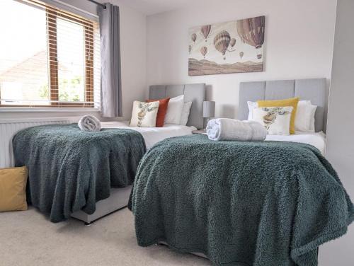 Rossington House | 2BR-Dean Hse-Fully Equipped-Dog Friendly-Parking-WiFi