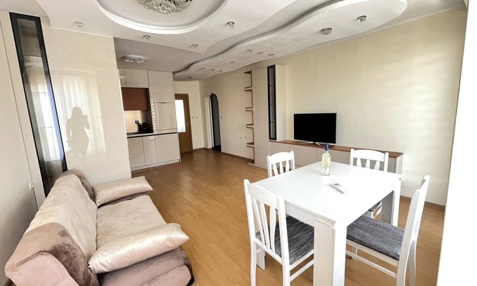 Varna Apartment | 2BR Garden Bay Apartment