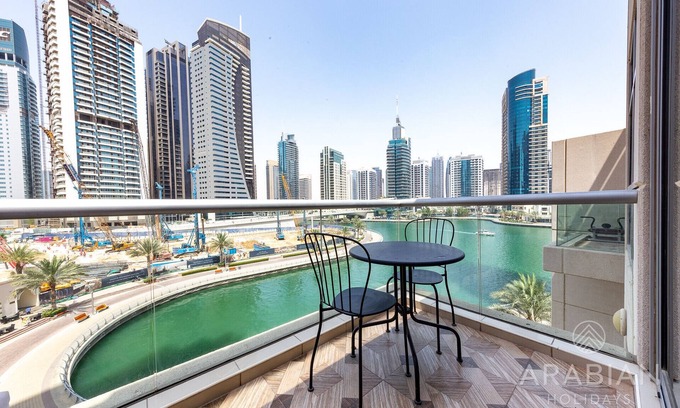 Dubai Marina Villa | 2BR Spacious Villa - Dubai Marina