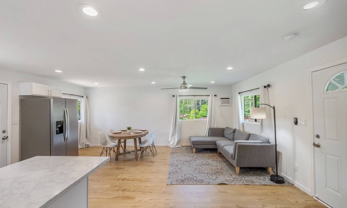 Wahiawa House | 2BR Wahiawa Sleeps 4 + AC WiFi Parking + Surf & Hike