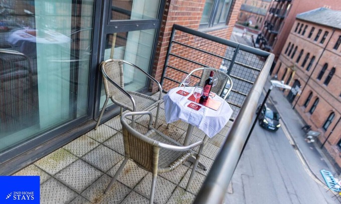 Bordesley Apartment | 2ndHomeStays I Birmingham | Ensuite | Parking&WiFi