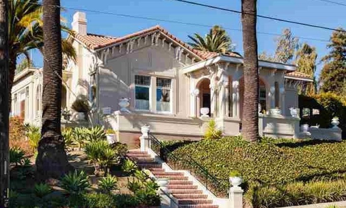 Lakeshore House | 3,200 sf in best area. Towering Palm Trees Outside. Gorgeous Original Art Inside