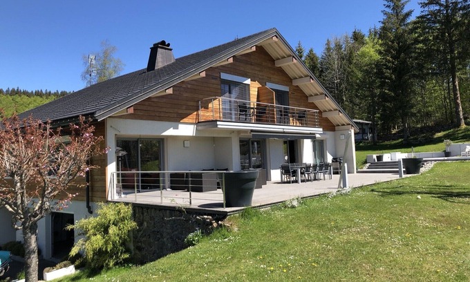 Les Rousses Apartment | 3 * 85 m2 independent apartments in contemporary house with PRIVATE GARAGE