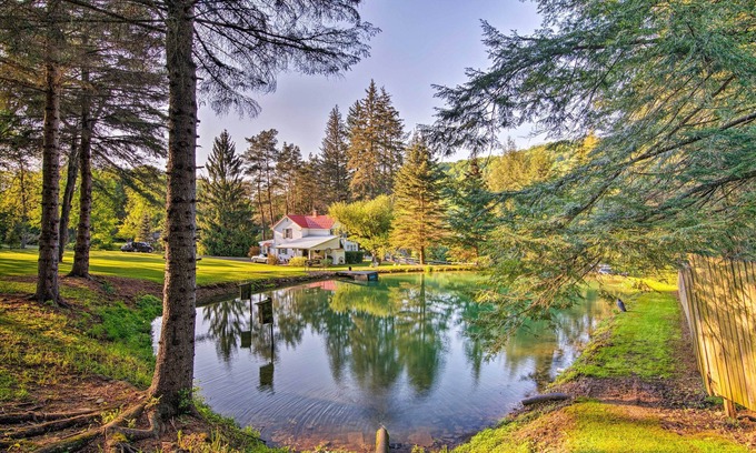Coudersport House | 3-Acre Lodge w/Snowmobile & Four-Wheeling Trails