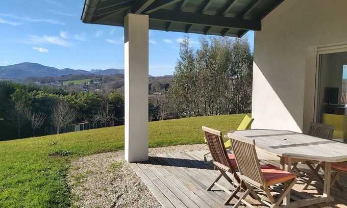 Ascain Apartment | 3* Apartment with Garden and WIFI near Saint Jean de Luz