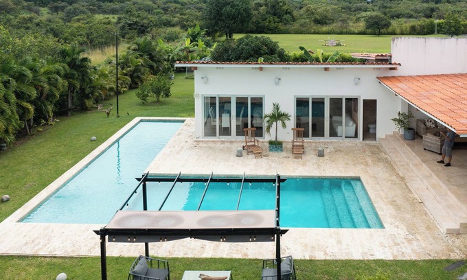 Punta Barco Villa | 3 Bdr 🛏️ + 4 bathroom 🛁 Private pool 🌊👙 Near Beach ⛱️