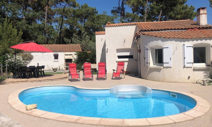 La Tranche-sur-Mer Villa | 3 bed, 2 bath, villa with private heated pool, moments from blue flag beach