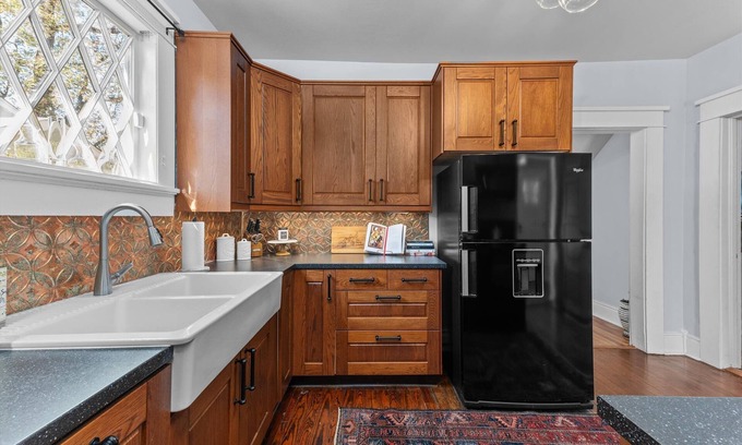 Summerville House | 3 bed, 2 bath bungalow close to downtown, Daniel Field, Augusta University, and the Medical District