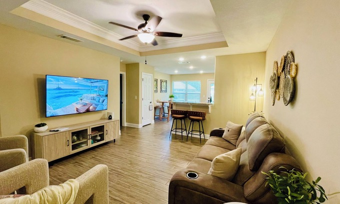 Florida Panhandle House | 3 Bed 2 Bath – Peaceful Retreat Near Pensacola and Beaches