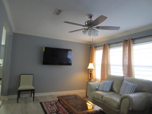 Mount Berry House | 3 Bed 2 Bath renovated house in West Rome