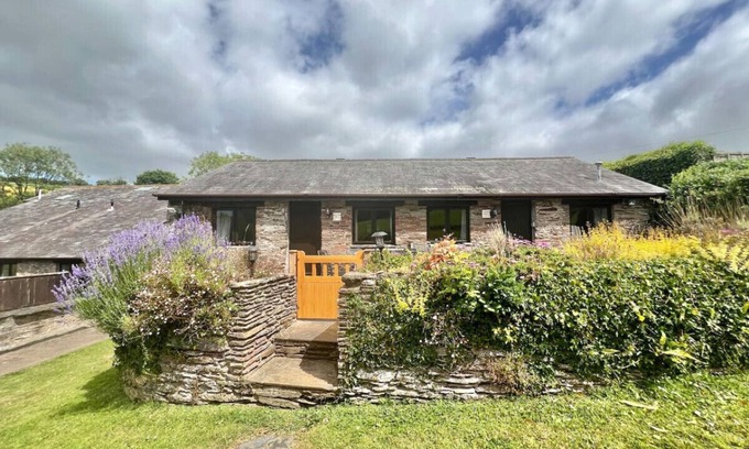 Chillington House | 3 bed barn conversion with indoor pool access