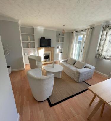 Norwich Apartment | 3 Bed House - Sleeps 5 - Garden - Parking - Wifi