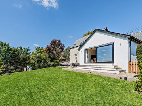 Barnstaple House | 3 Bed in Braunton 53109