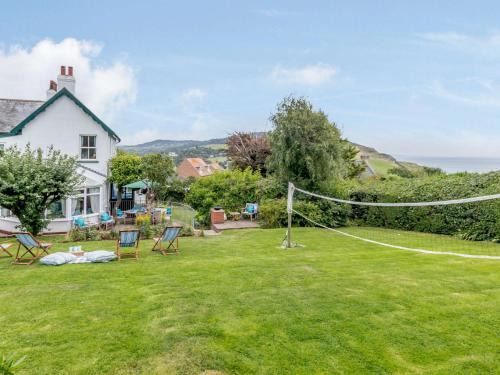 Charmouth House | 3 Bed in Charmouth DC091