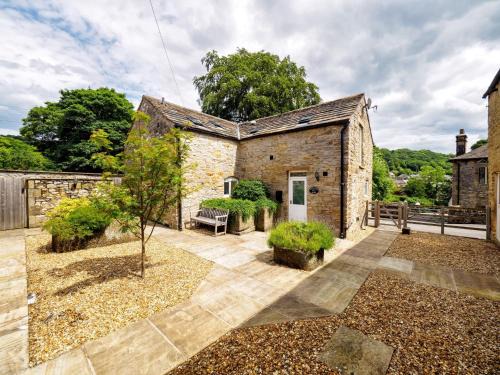 Eyam House | 3 Bed in Eyam PK833