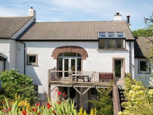Egremont House | 3 Bed in Haile SZ230