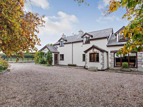Lloc House | 3 Bed in Holywell 89614