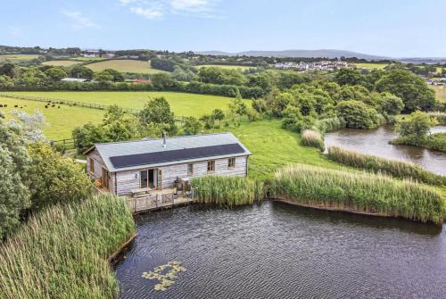 Black Torrington House | 3 Bed in Shebbear oc-l32582