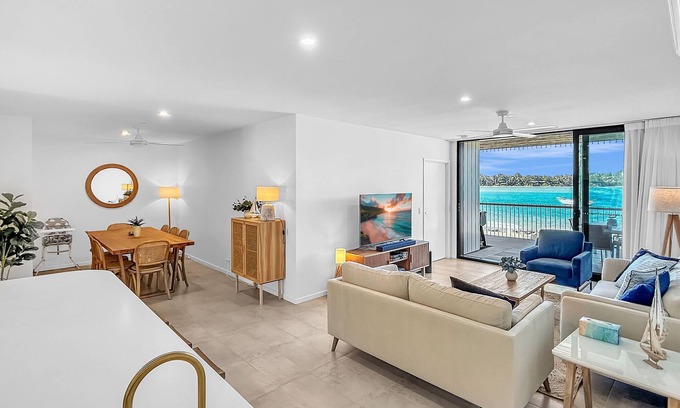 Batemans Bay Apartment | 3-Bed: Riverfront Alfresco Dining & Rooftop Pool