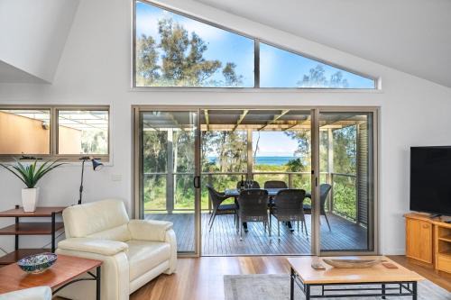 Long Beach House | 3-Bed Seaside Serenity Escape at Long Beach