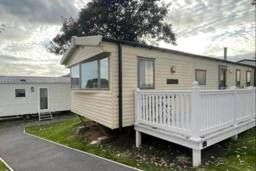 Exmouth House | 3 Bed-Sleeps 8-Pet Friendly-Parking-Sea View