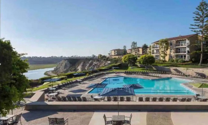 Santa Ana Heights House | 3 bedroom 1600sqft Beauty near Newport Beach and Fashion Island