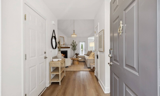 Franklin House | 3-bedroom, 2 bathroom house, dog friendly, pool with AC and WiFi in Franklin