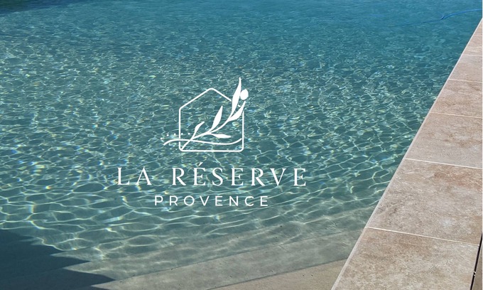 Vaugines Apartment | 3 Bedroom, 3 Bathroom Apartment with terrace area near Lourmarin - Apartment 5