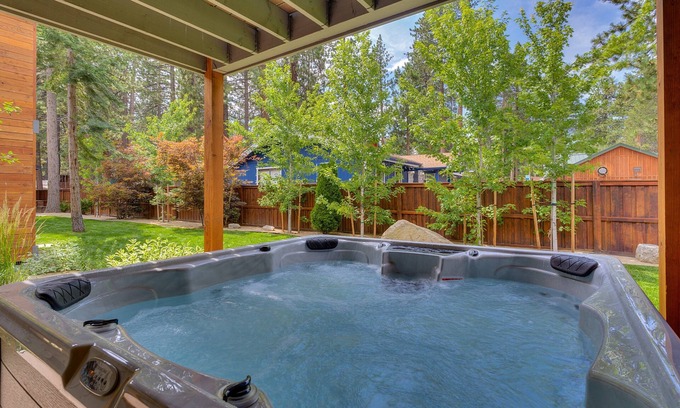 Y Area House | 3 Bedroom, AC, Hot Tub, Grill, Newly Built, Open Floor Plan, Wifi, 1 of 6 – Emerald Bay Escape