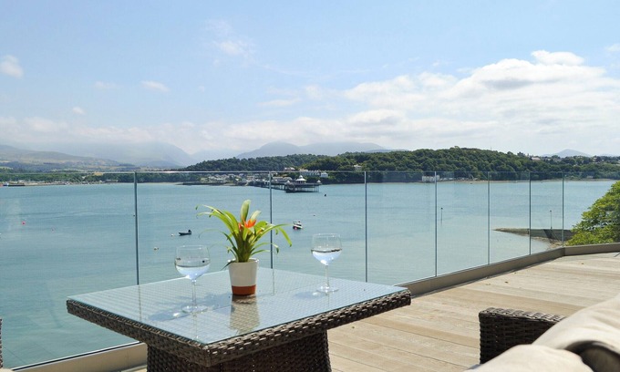 Menai Bridge Cottage | 3 bedroom accommodation in Glyngarth, near Beaumaris