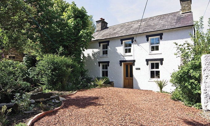 Tan-y-groes House | 3 bedroom accommodation in Llangrannog