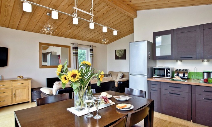 Axminster House | 3 bedroom accommodation in Hawkchurch, Axminster