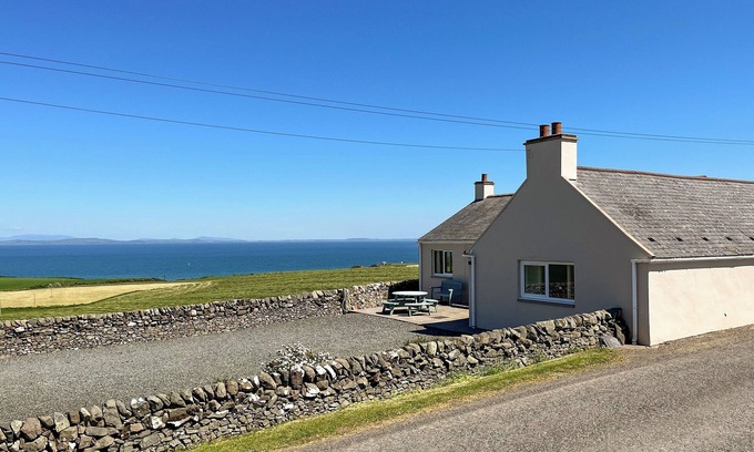 Drummore Cottage | 3 bedroom accommodation in Stranraer